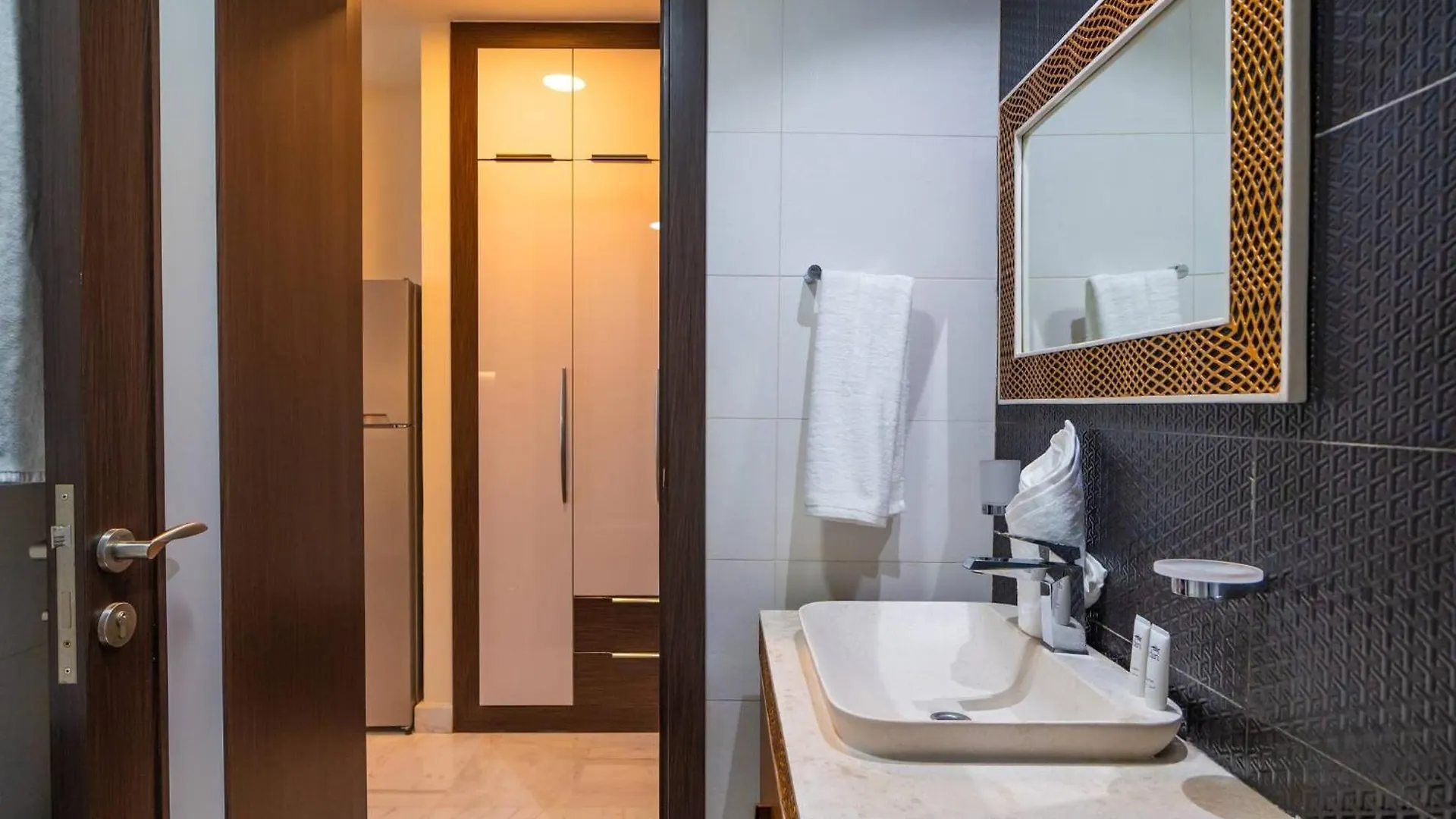 Stylish Studio Bayz Danube Burj Khalifa View Pool Dubai 0*,