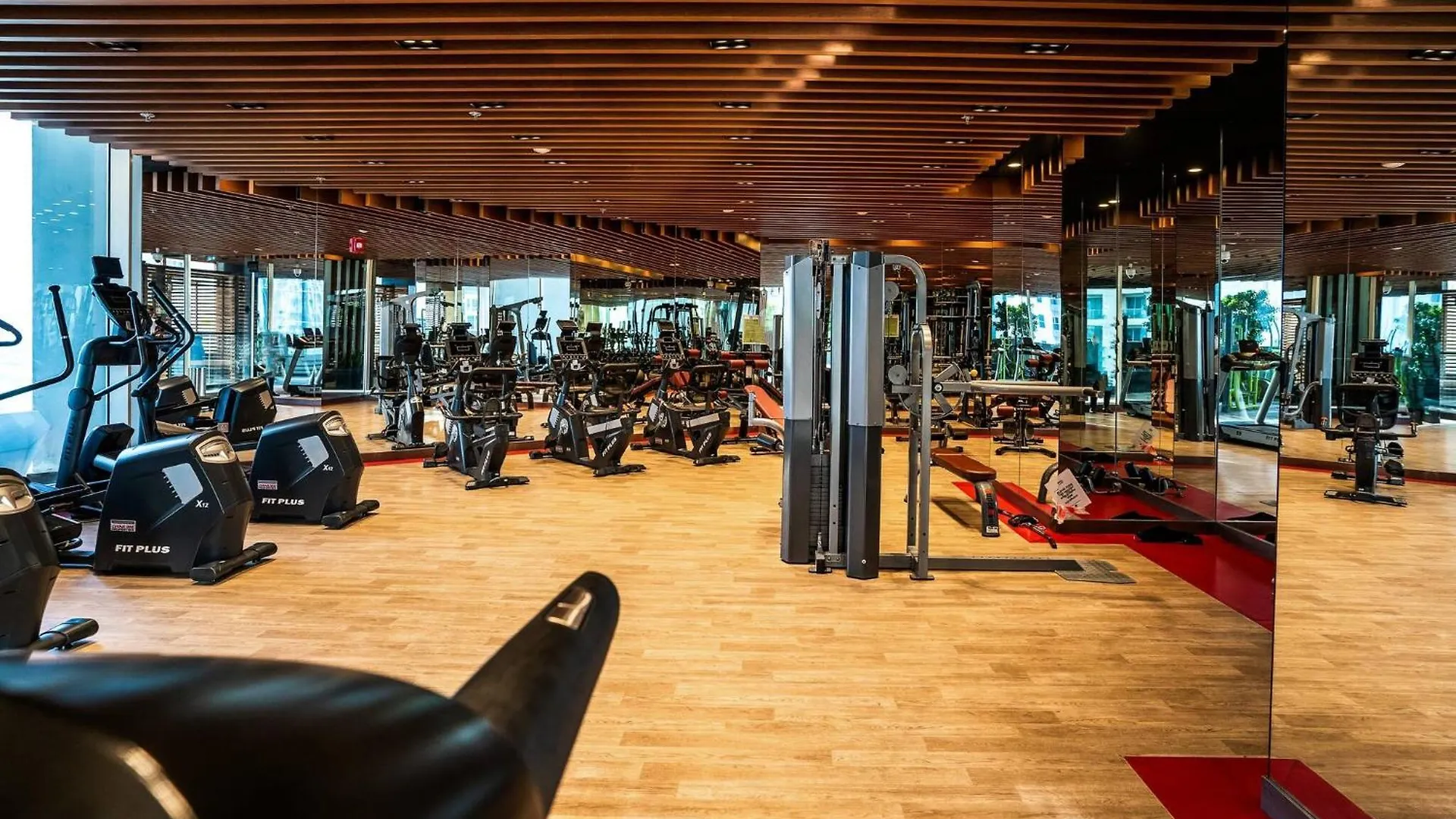 Stylish Studio Bayz Danube Burj Khalifa View Pool Dubai